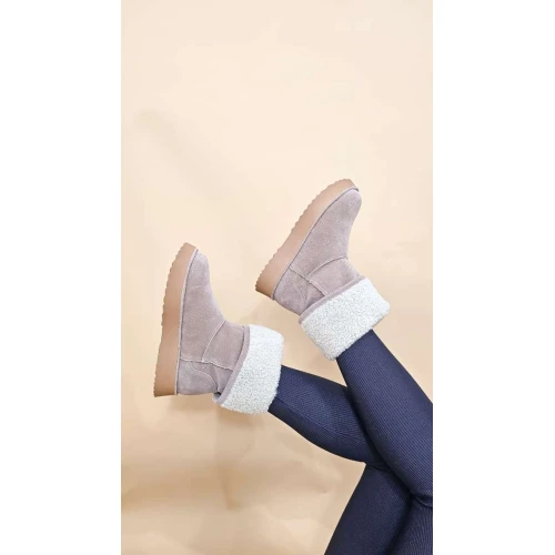 BOTA UGG - Marrom