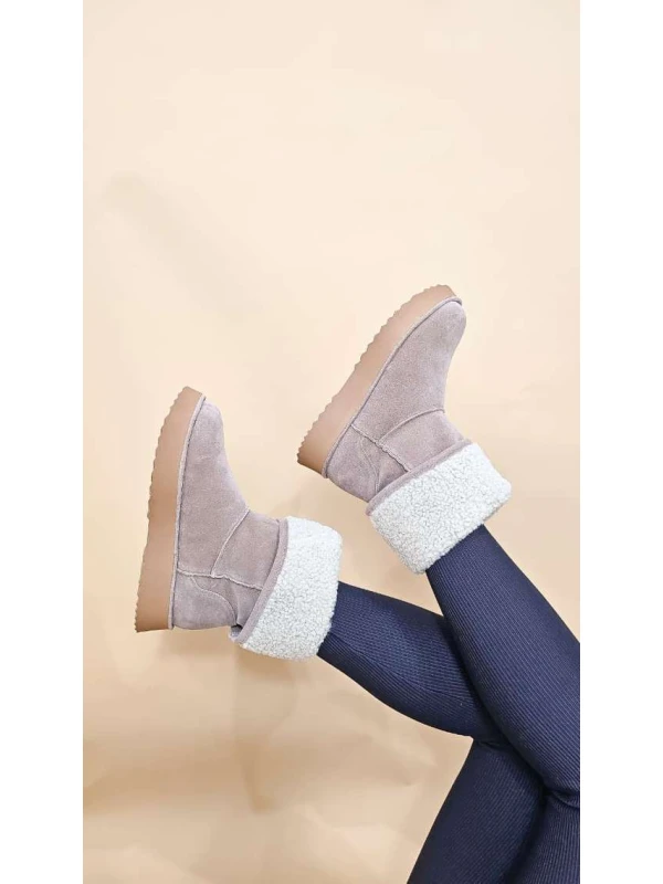 BOTA UGG - Marrom